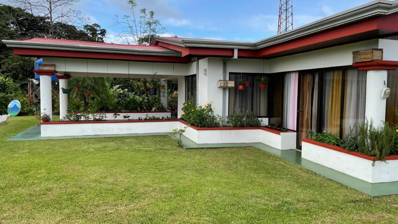 Las Pavitas Cottages La Fortuna Eksteriør billede