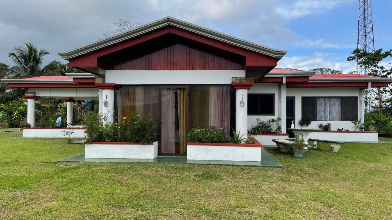 Las Pavitas Cottages La Fortuna Eksteriør billede