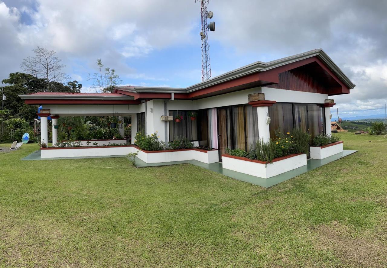 Las Pavitas Cottages La Fortuna Eksteriør billede